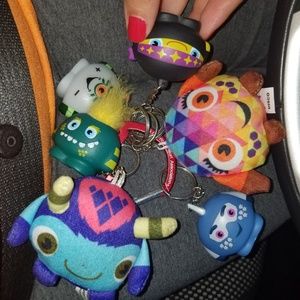 7 key chains